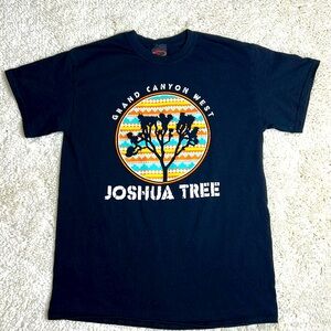 ST CLAIR APPAREL T SHIRT